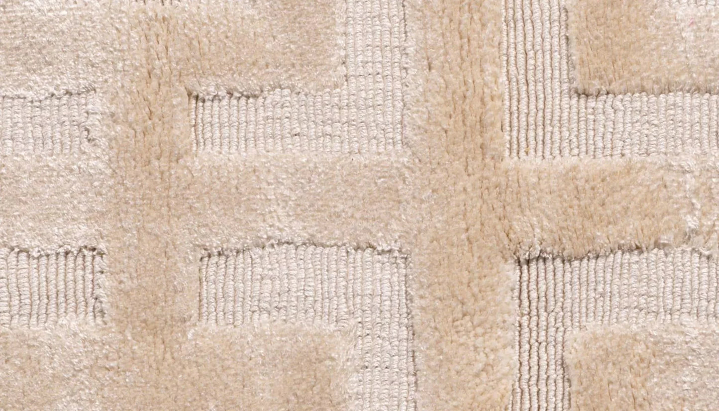 Reeves 200 X 300cm Patterned Rug in Ivory
