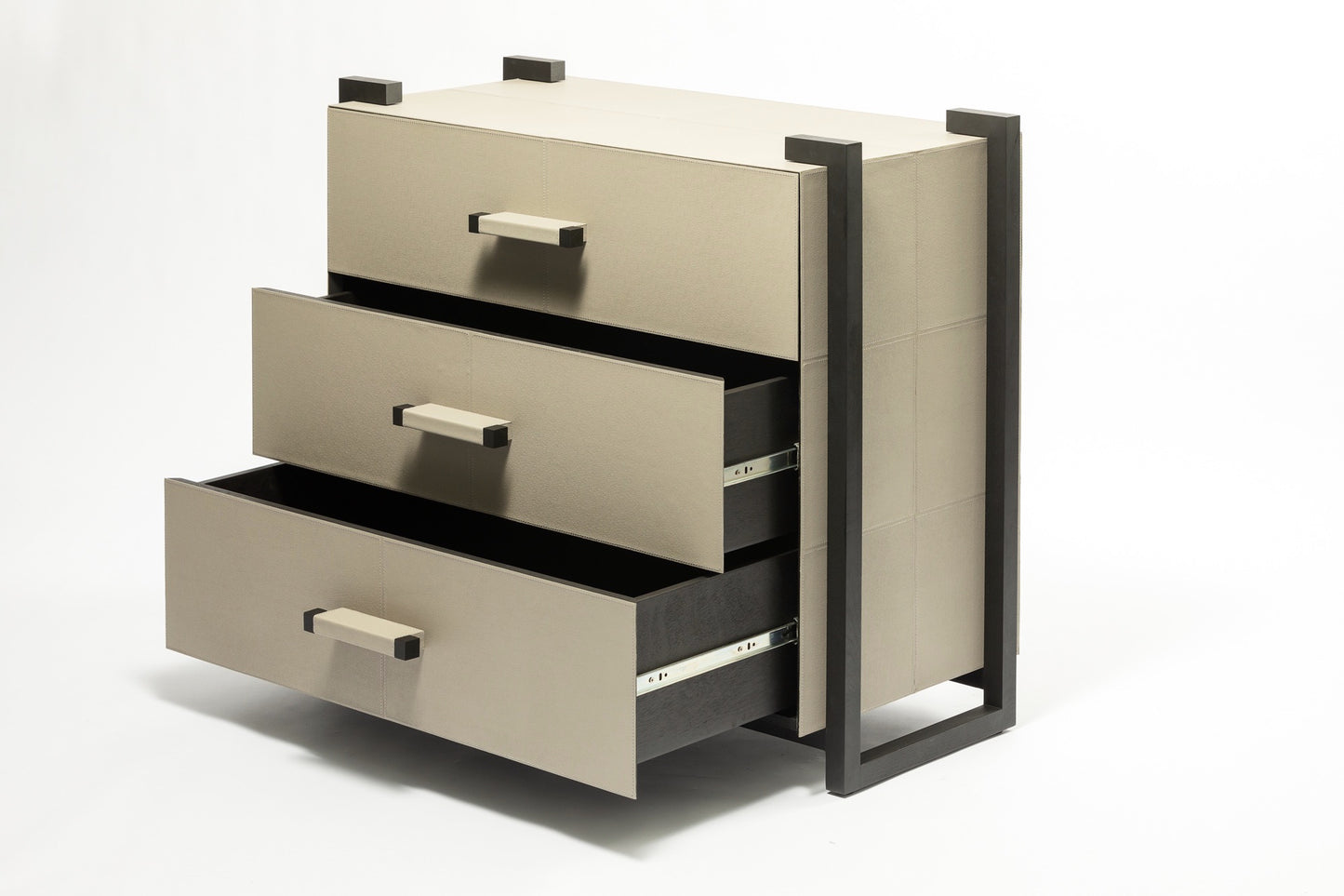 Linea Nera Chest French Grey Leather