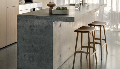 Osso Counter Stool in Leather