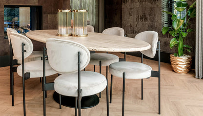Hampton 6-8 Seat Oval Dining Table