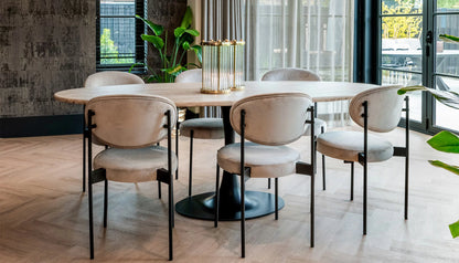 Hampton 6-8 Seat Oval Dining Table