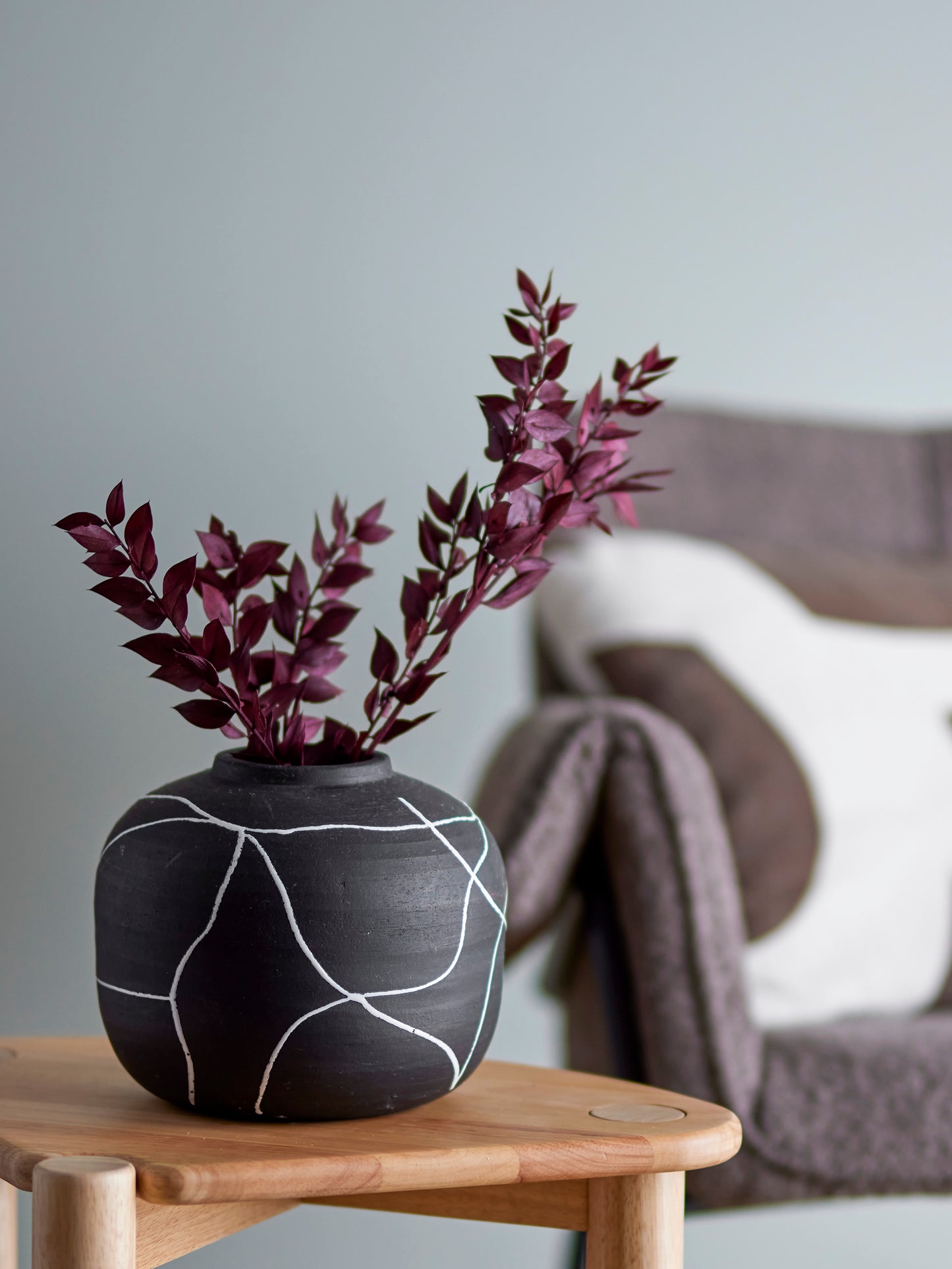 Niza Deco Vase, Black, Terracotta