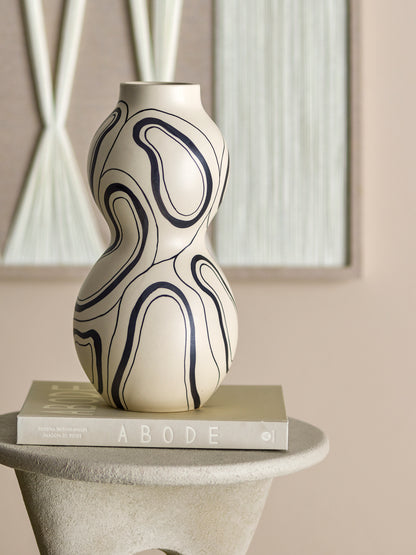 Nicola Vase, Black, Stoneware