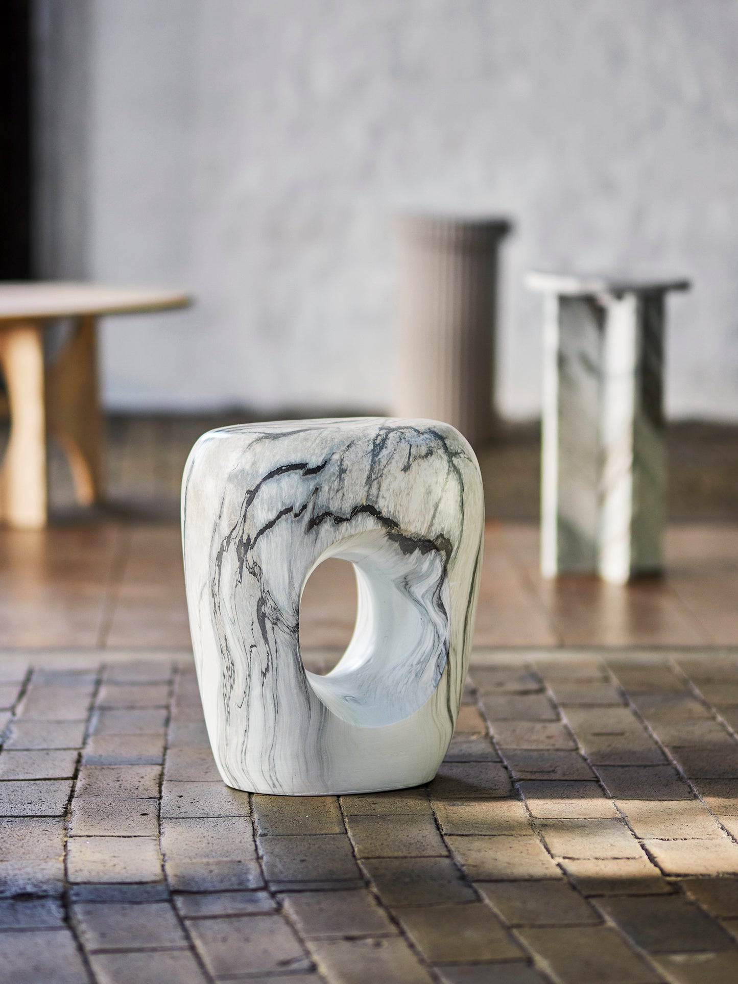 Bard Side Table, Nature, Stoneware