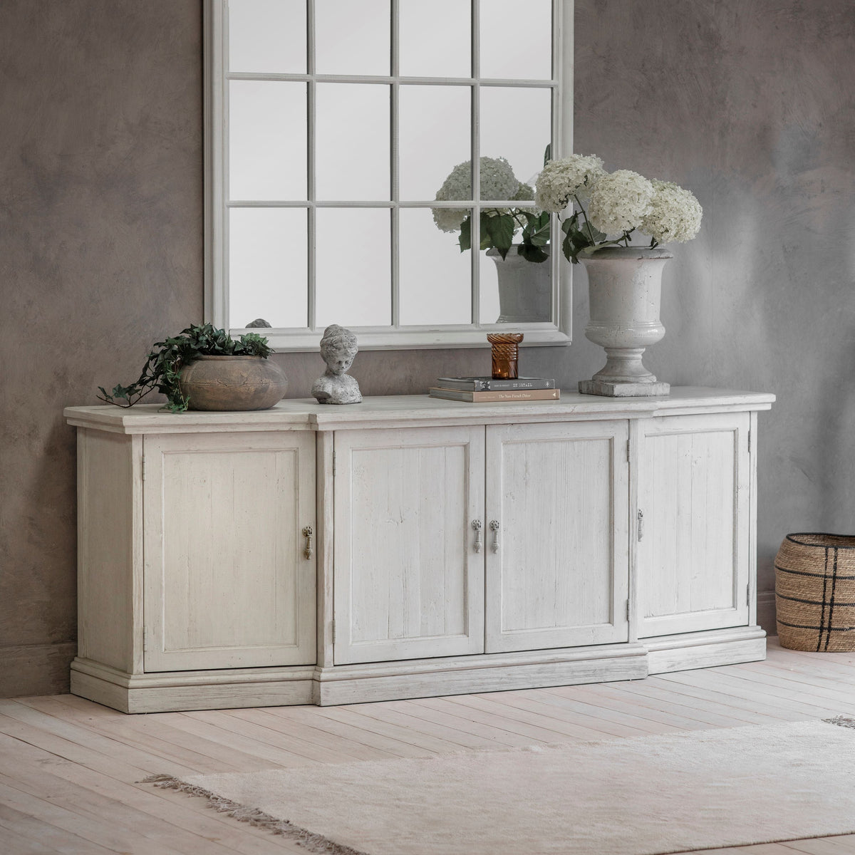 Loumarin White Sideboard — view 1