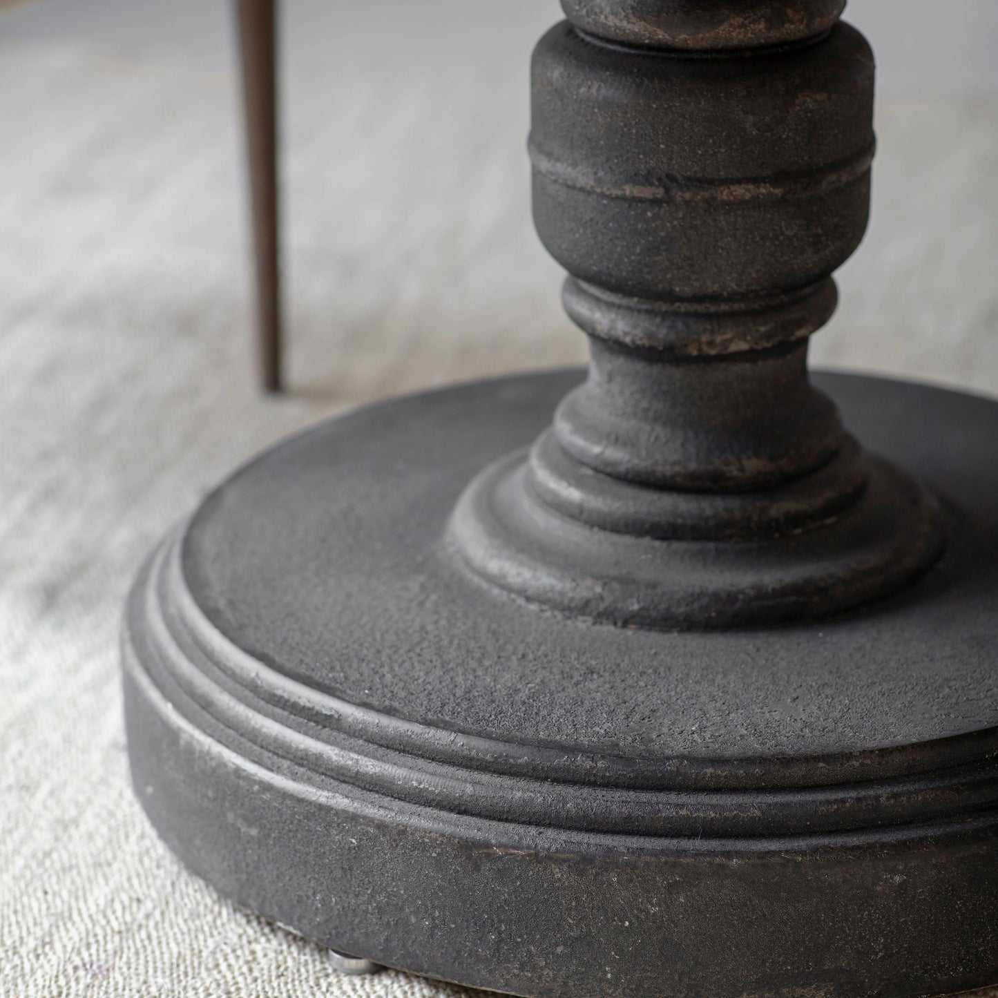 Clovelly Round Dining Table