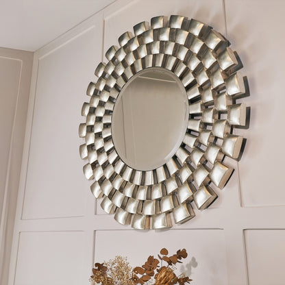 Laviana Mirror