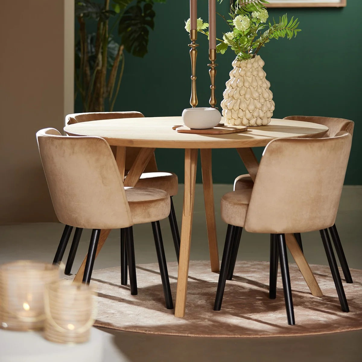 Quenza Mango Wood Round Dining Table - Natural