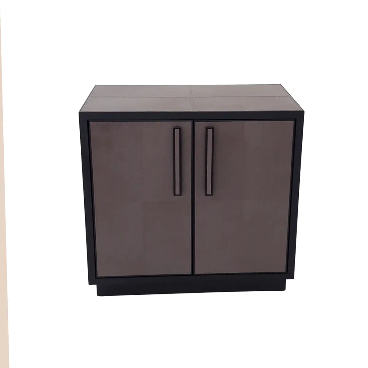 Paragon Cabinet 2 Door Leather Valen