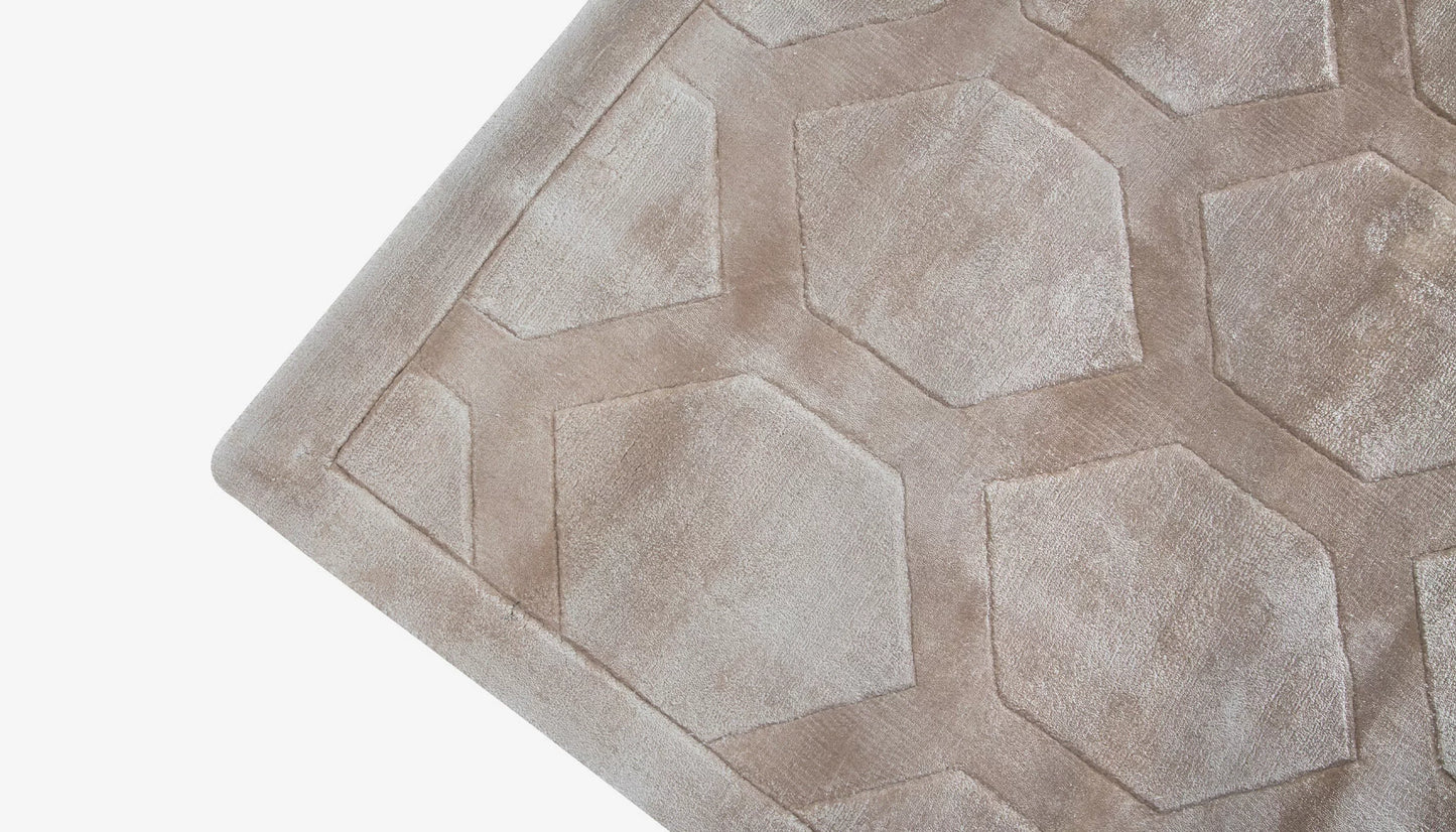 Wilton300 X 400cm Patterned Rug in Beige Feather Tone